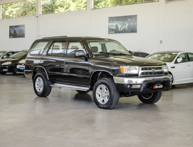 Carro Toyota Hilux SW4 2000 4x4 3.0 Turbo