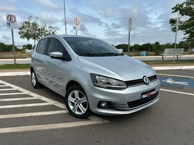 Carro Volkswagen Fox 2016 1.6 MSI Comfortline (Flex)