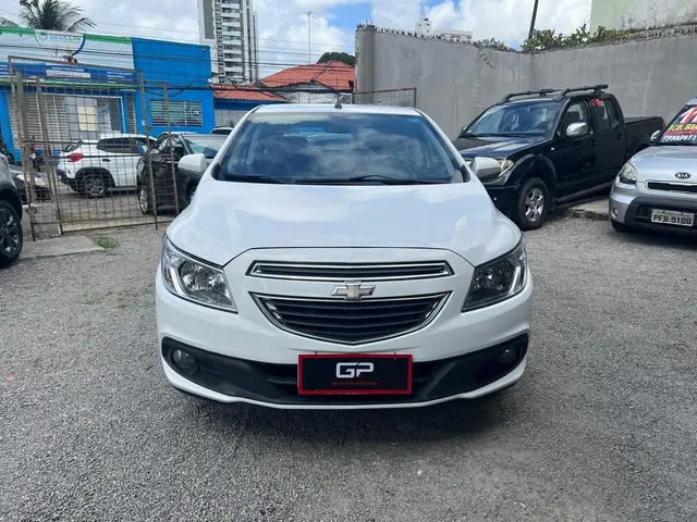 Carro Chevrolet Onix 2013 1.0 LT SPE/4