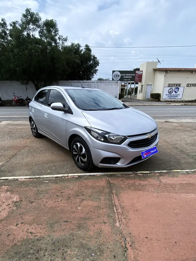 Carro Chevrolet Onix 2018 LT 1.4 8V FlexPower 5p Mec.