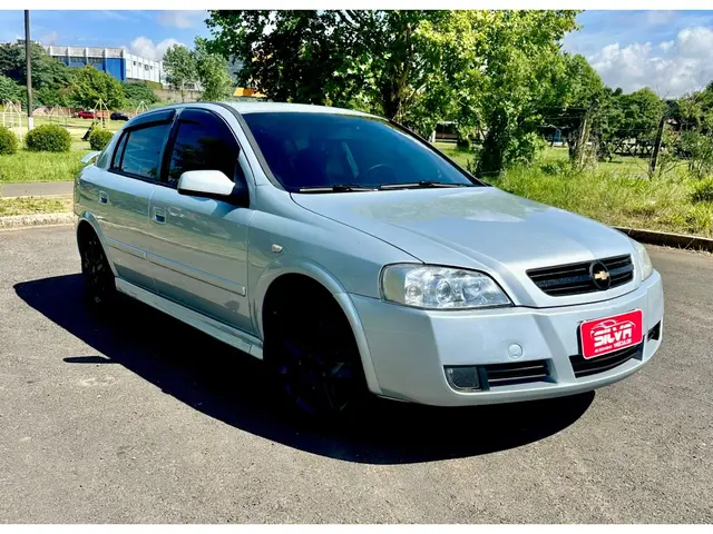 Carro Chevrolet Astra Sedan 2011 Advantage 2.0 (Flex)