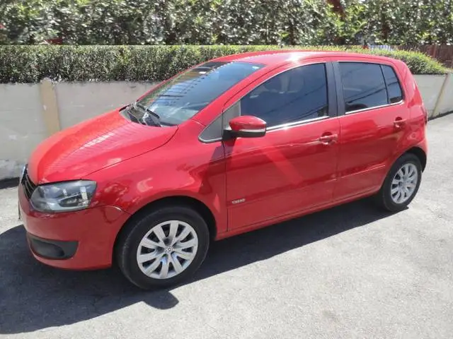 Carro Volkswagen Fox 2014 1.0 TEC (Flex) 4p