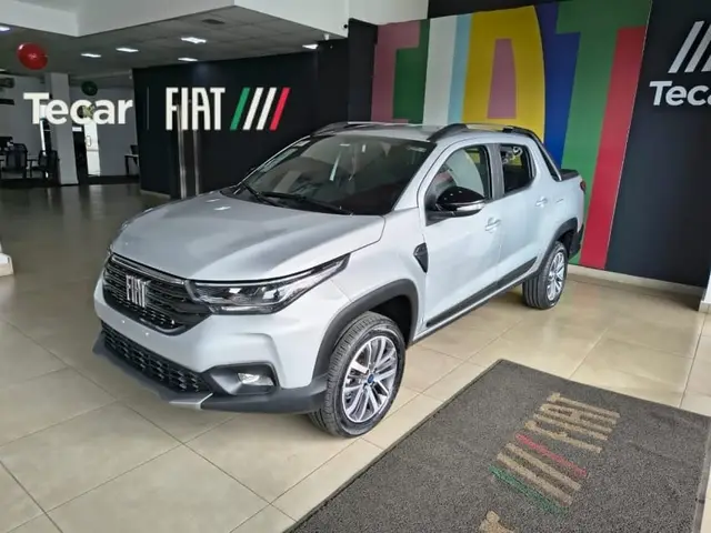 Carro Fiat Strada 2025 Volcano 1.3