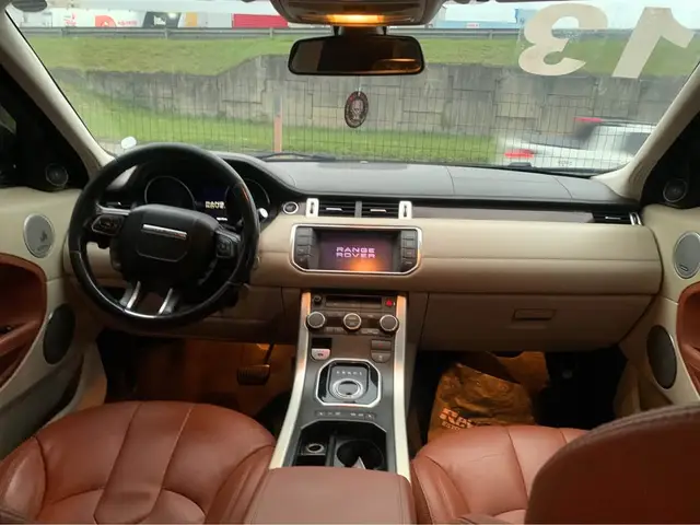 Carro Land Rover Range Rover Evoque 2013 2.0 Si4 4WD Prestige
