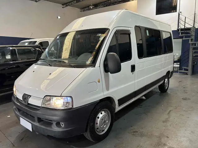 Carro Peugeot Boxer 2014 2.3 HDI LH 350 Executivo Luxo 16 Lugares