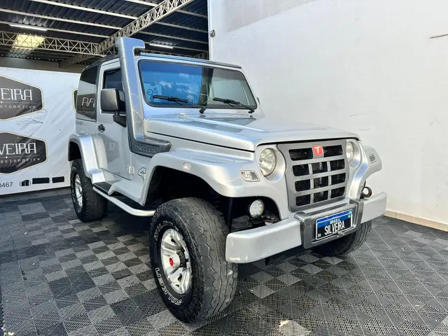 Carro Troller T4 2013 3.2