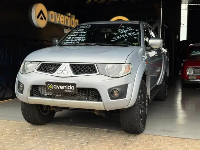 Carro Mitsubishi L200 Triton Sport 2012 HPE 4x4 3.2 DI-D (Aut)