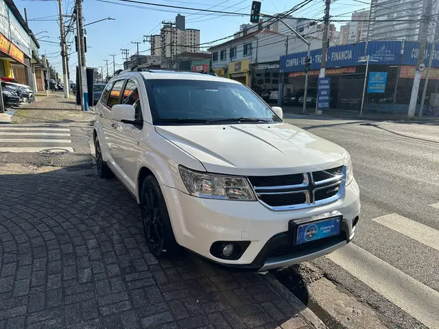Carro Dodge Journey 2015 RT 3.6 AWD V6 Aut.