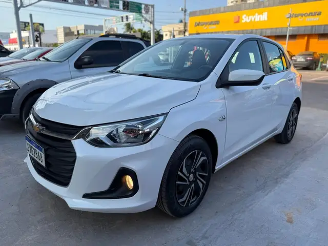 Carro Chevrolet Onix Plus 2024 LT 1.0
