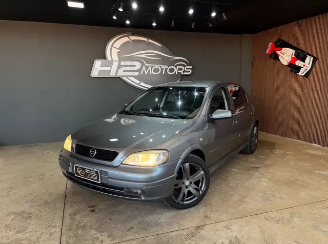 Carro Chevrolet Astra Sedan 2001 GL Milenium 1.8 MPFi