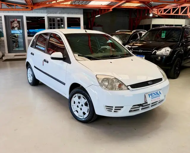 Carro Ford Fiesta Hatch 2004 Class 1.6 8V