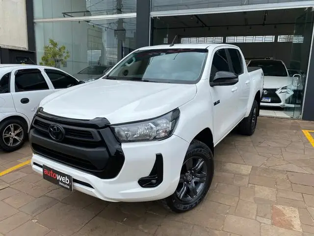 Carro Toyota Hilux Cabine Dupla 2022 GR-S 4x4 2.8 TDI Dies. Aut.