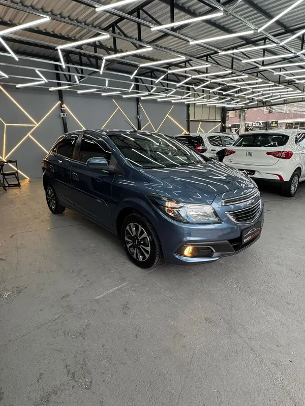 Carro Chevrolet Onix 2015 1.4 LTZ SPE/4