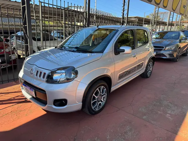 Carro Fiat Uno 2012 Sporting 1.4 8V (Flex) 2p