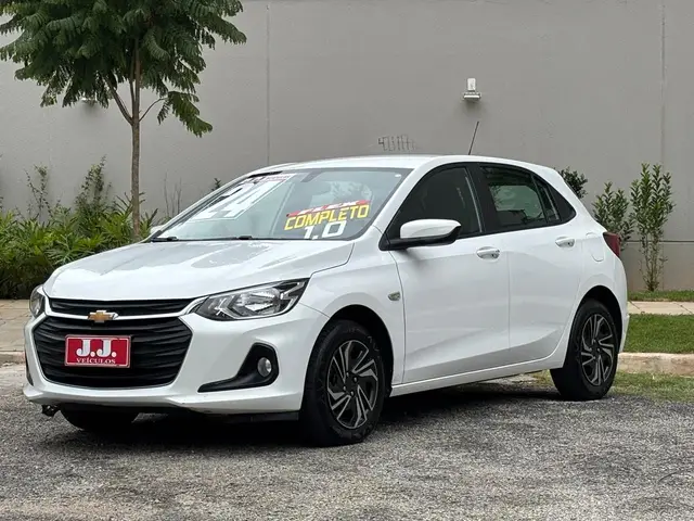 Carro Chevrolet Onix 2024 LT 1.0
