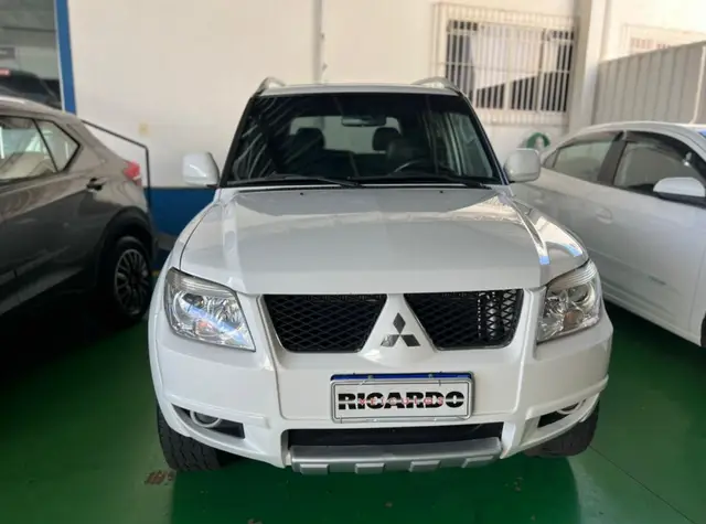 Carro Mitsubishi Pajero 2004 GLS 4x4 3.2 16V