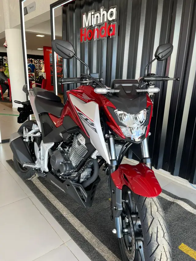 Moto Honda CB 300F Twister 2026 CBS