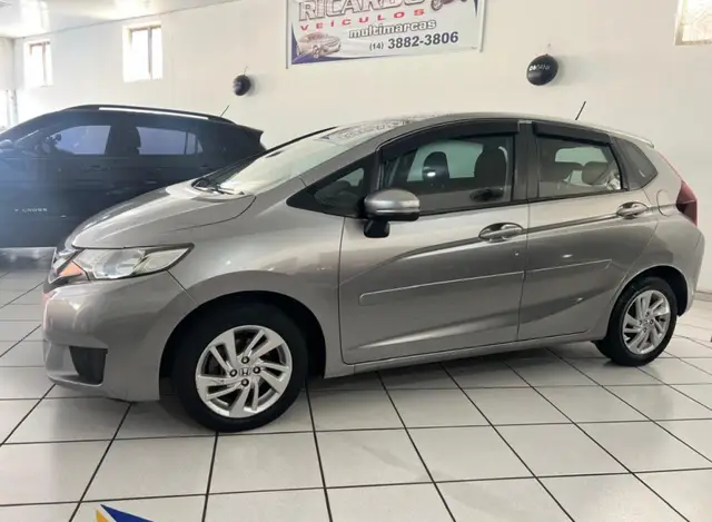 Carro Honda Fit 2015 1.5 16v LX (Flex)