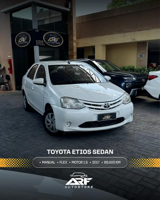 Carro Toyota Etios Sedan 2017 XS 1.5 (Flex)