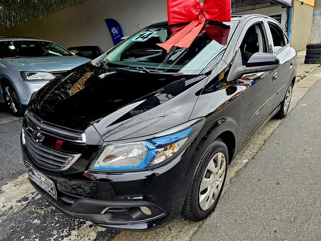 Carro Chevrolet Onix 2014 1.4 LT SPE/4