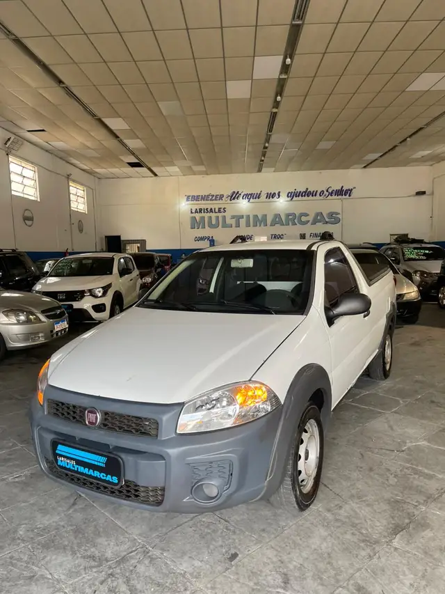 Carro Fiat Strada 2015 Working 1.4 (Flex)