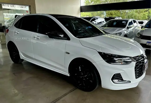Carro Chevrolet Onix 2021 RS 1.0 Turbo