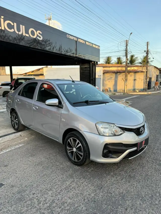 Carro Toyota Etios 2018 XS 1.5 (Aut) (Flex)
