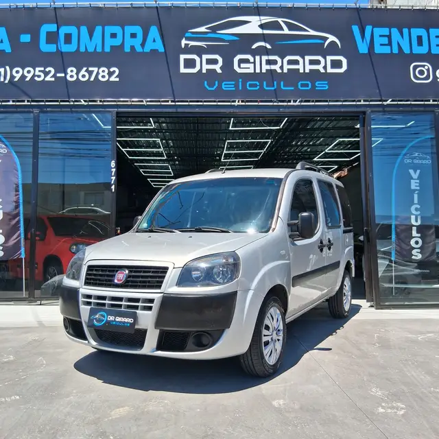 Carro Fiat Doblò 2021 Essence 1.8 16V (Flex)