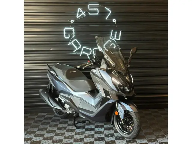 Moto Dafra Cruisym 2025 300