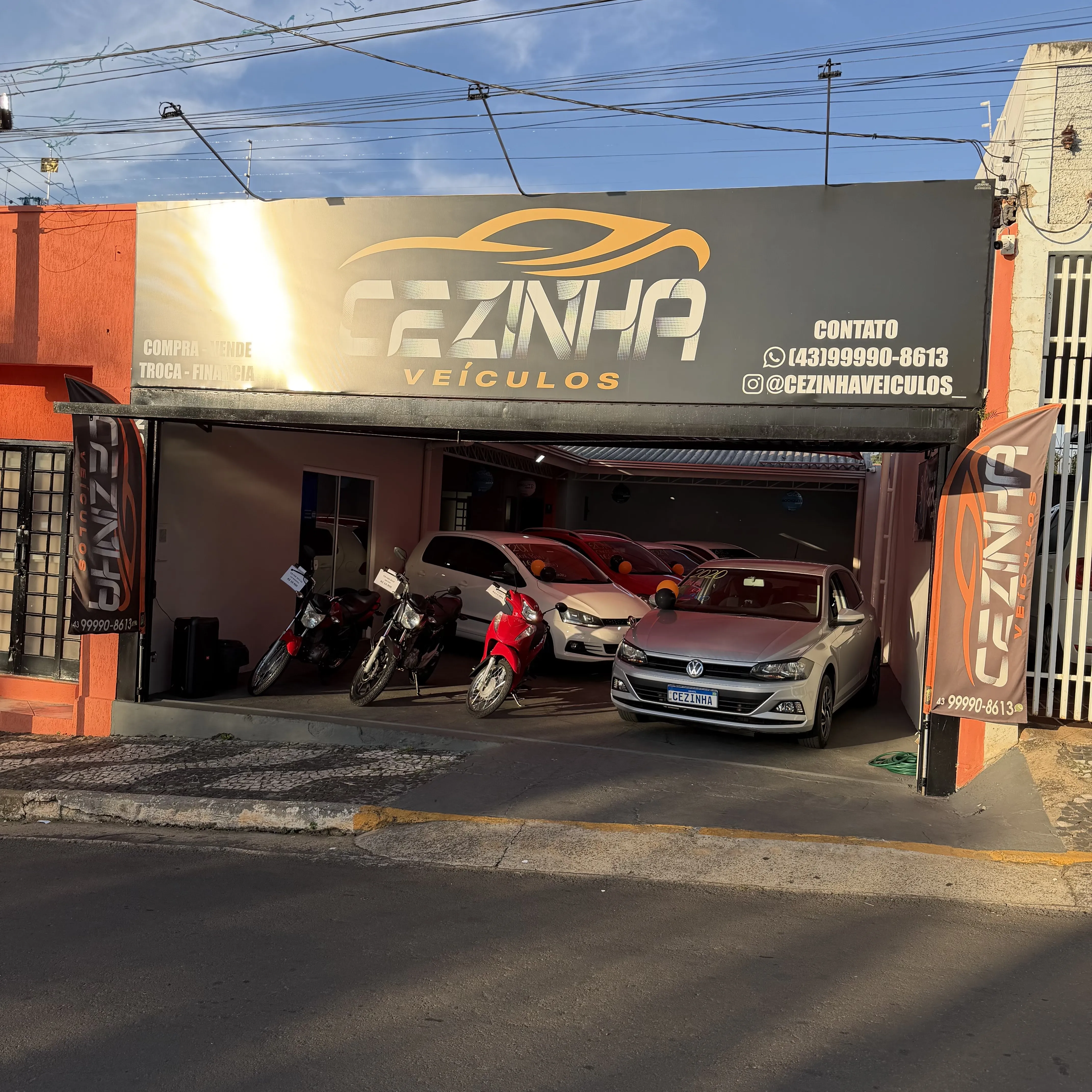 Fachada da loja CEZINHA VEÍCULOS  - Siqueira Campos - PR