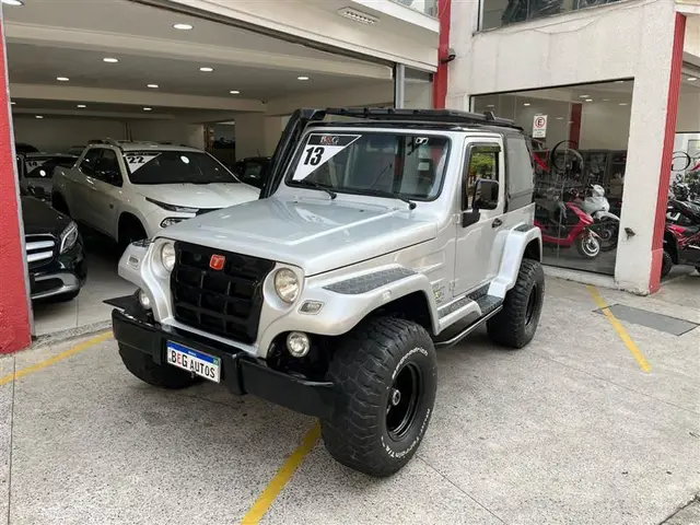 Carro Troller T4 2013 3.2