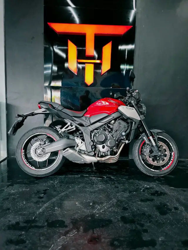 Moto Honda CB 650R 2024 (ABS)
