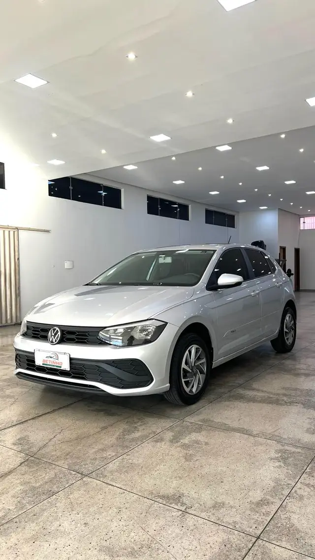 Carro Volkswagen Polo 2024 Track 1.0 Flex 12V 5p