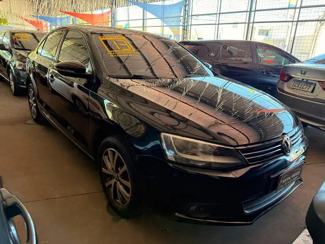 Carro Volkswagen Jetta 2013 2.0 Comfortline Tiptronic (Flex)