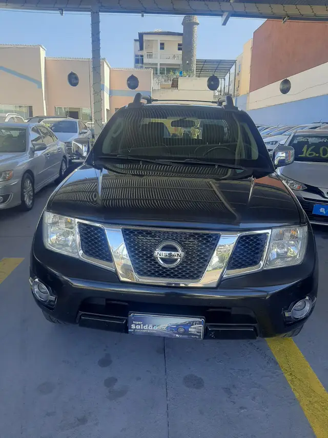 Carro Nissan Frontier 2015 2.5 TD CD 4x4 SL (Aut)
