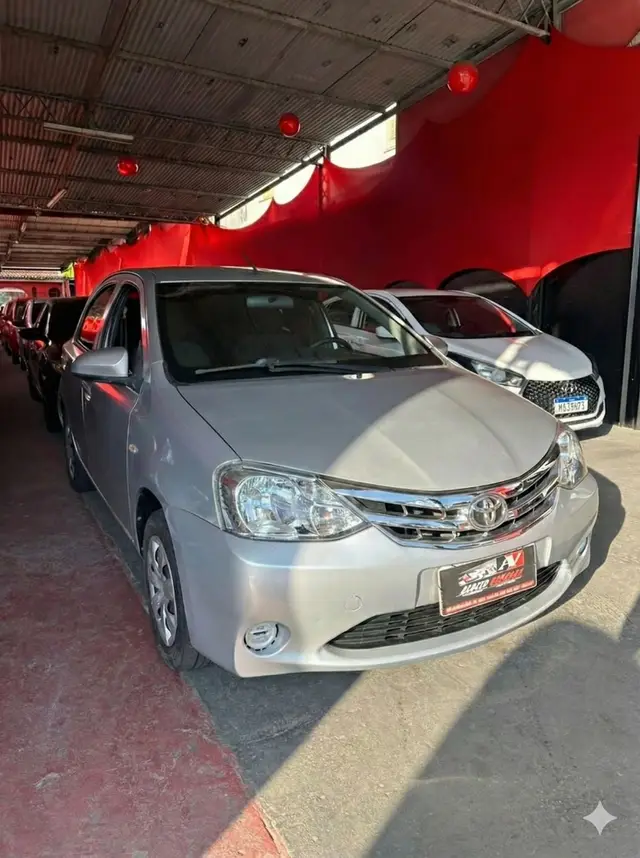 Carro Toyota Etios 2016 X 1.3 (Flex)