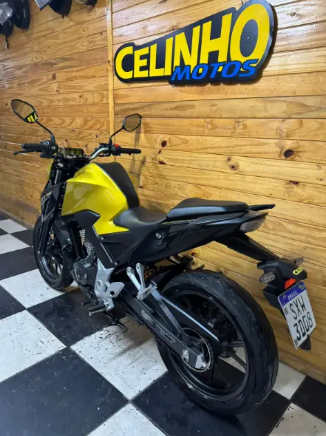 Moto Honda CB 300F Twister 2024 (CBS)