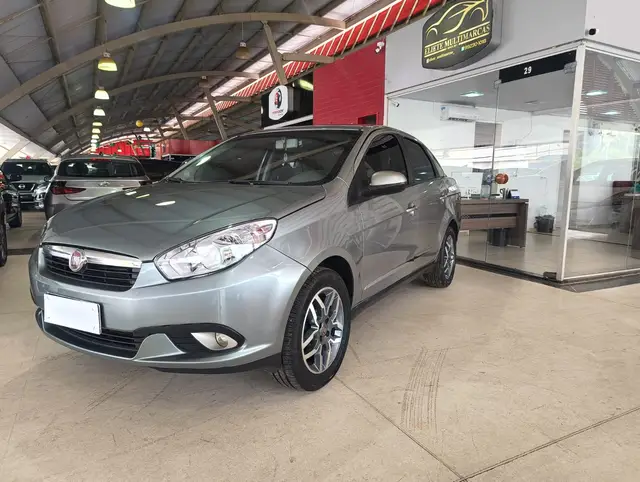 Carro Fiat Grand Siena 2016 Essence 1.6 16V (Flex)