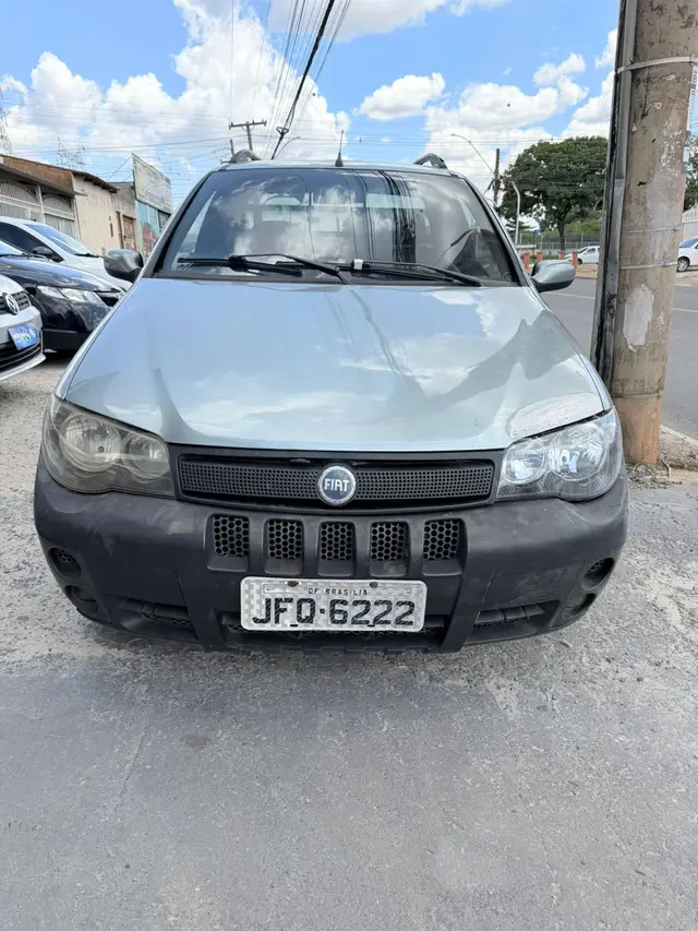 Carro Fiat Strada 2005 Adventure 1.8 8V (Flex) (Cabine Estendida)