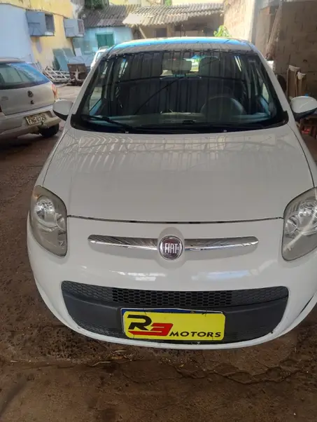 Carro Fiat Palio 2013 Attractive 1.4 8V (Flex)