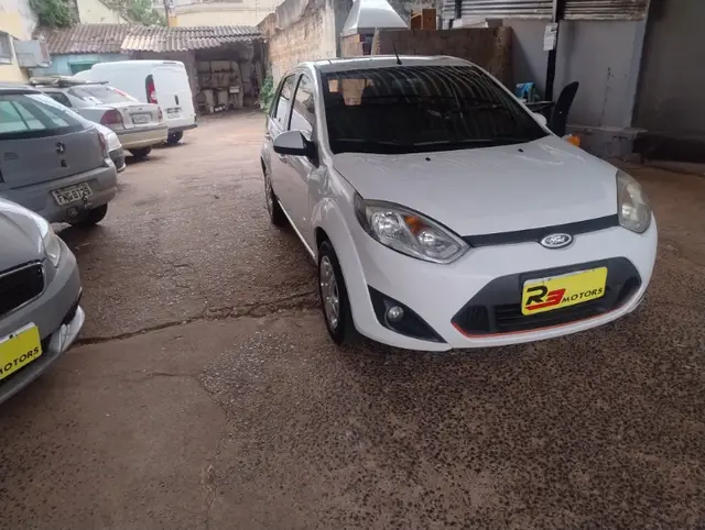 Carro Ford Fiesta Hatch 2014 S Rocam 1.0 (Flex)