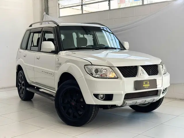 Carro Mitsubishi Pajero TR4 2012 2.0 16V 4X4 (Flex)