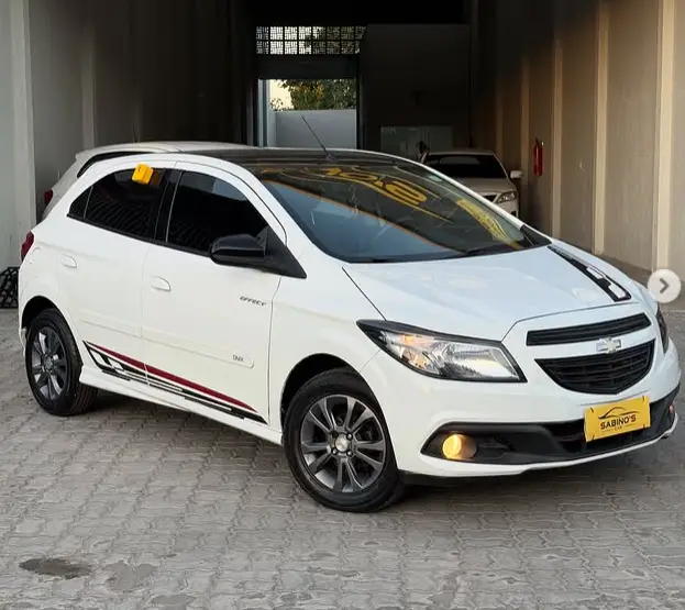 Carro Chevrolet Onix 2015 1.4 LT SPE/4