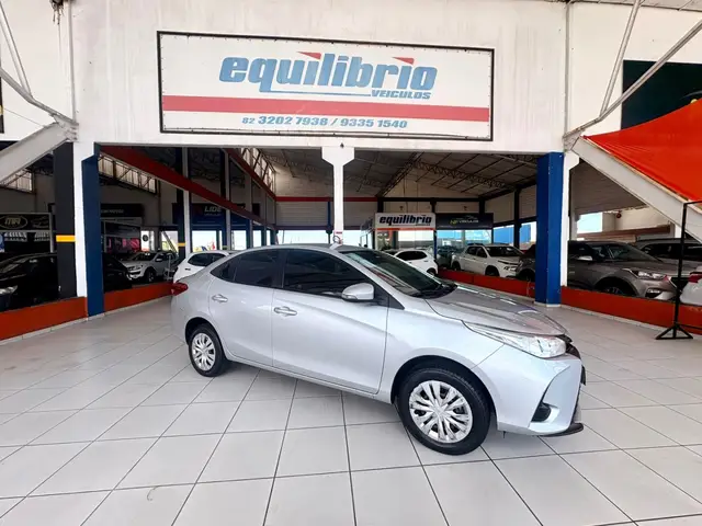 Carro Toyota Yaris Sedan 2023 XL 1.5 (Flex) (Aut)