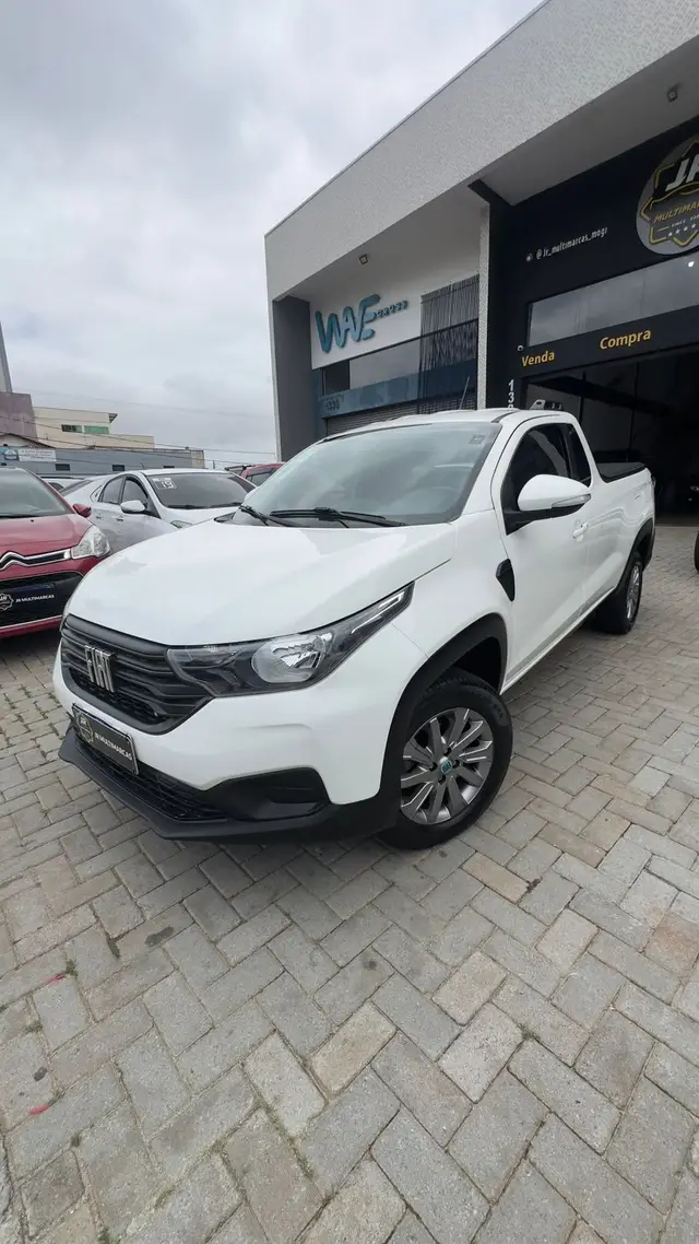 Carro Fiat Strada 2023 Freedom 1.3 CS Plus (Flex)