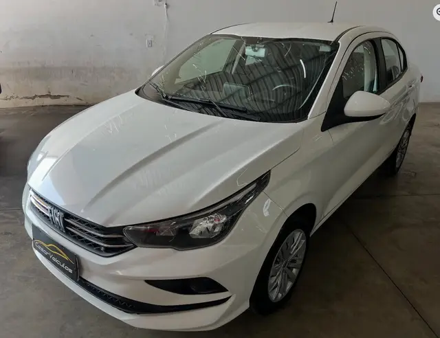 Carro Fiat Cronos 2023 Drive 1.3 (Flex) MT