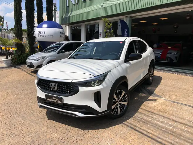 Carro Fiat Fastback 2025 Audace