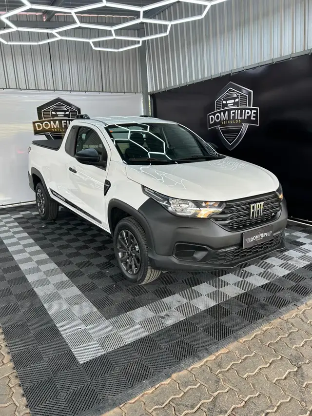 Carro Fiat Strada 2023 Endurance 1.4 Cabine Plus (Flex)