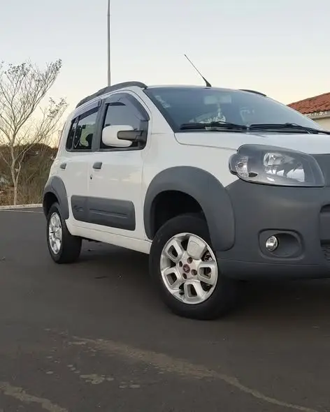 Carro Fiat Uno 2012 Way 1.0 8V (Flex) 4p