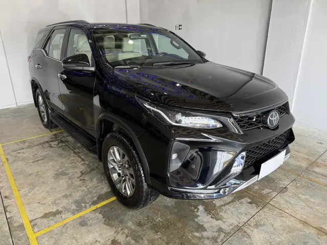 Carro Toyota SW4 2017 2.7 SR 7L 4x2 (Aut) (Flex)